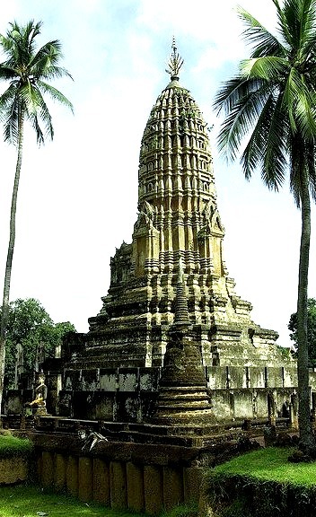 Wat Phra Si Rattana Mahathat in Si Satchanalai Historical Park, Thailand