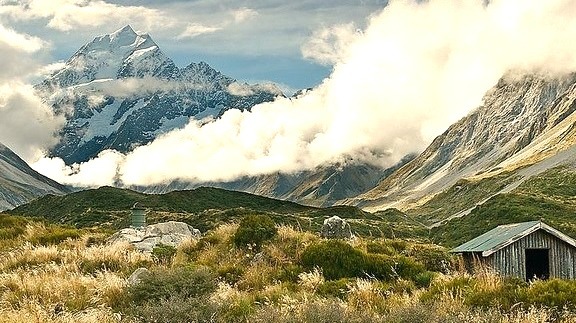 Altitude clouds in Mount Cook National Park, New Zealand